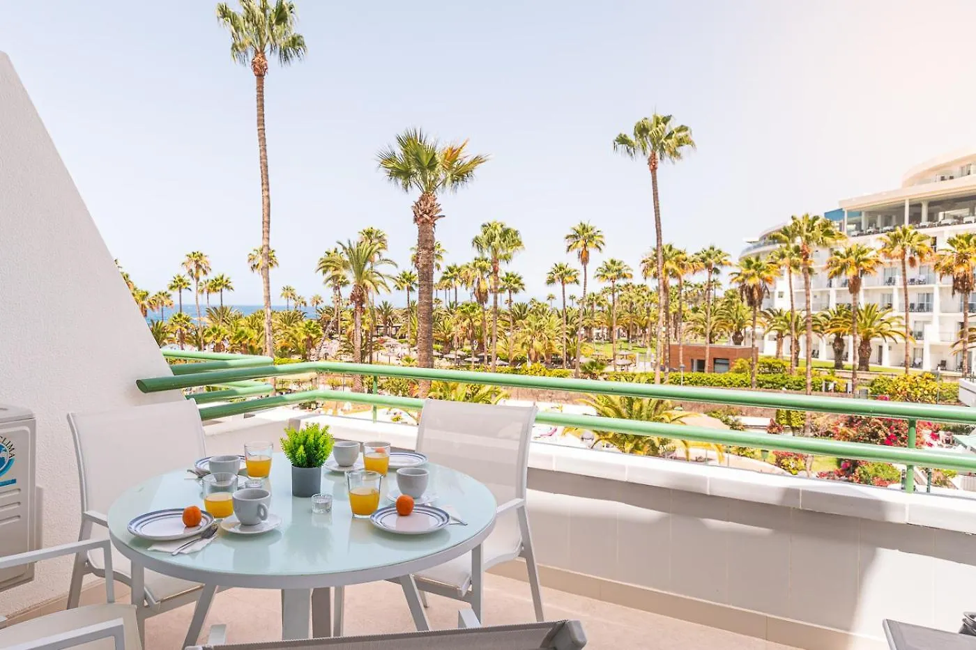 Apartment In Beachfront Complex In El Duque Area, Costa Adeje  Costa Adeje (Tenerife)