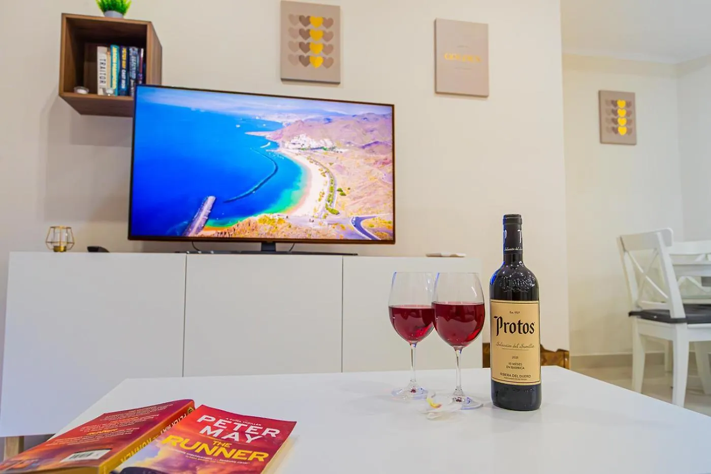 Apartment In Beachfront Complex In El Duque Area, Costa Adeje Spanje