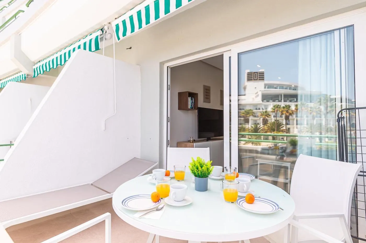 Apartment In Beachfront Complex In El Duque Area, Costa Adeje Costa Adeje