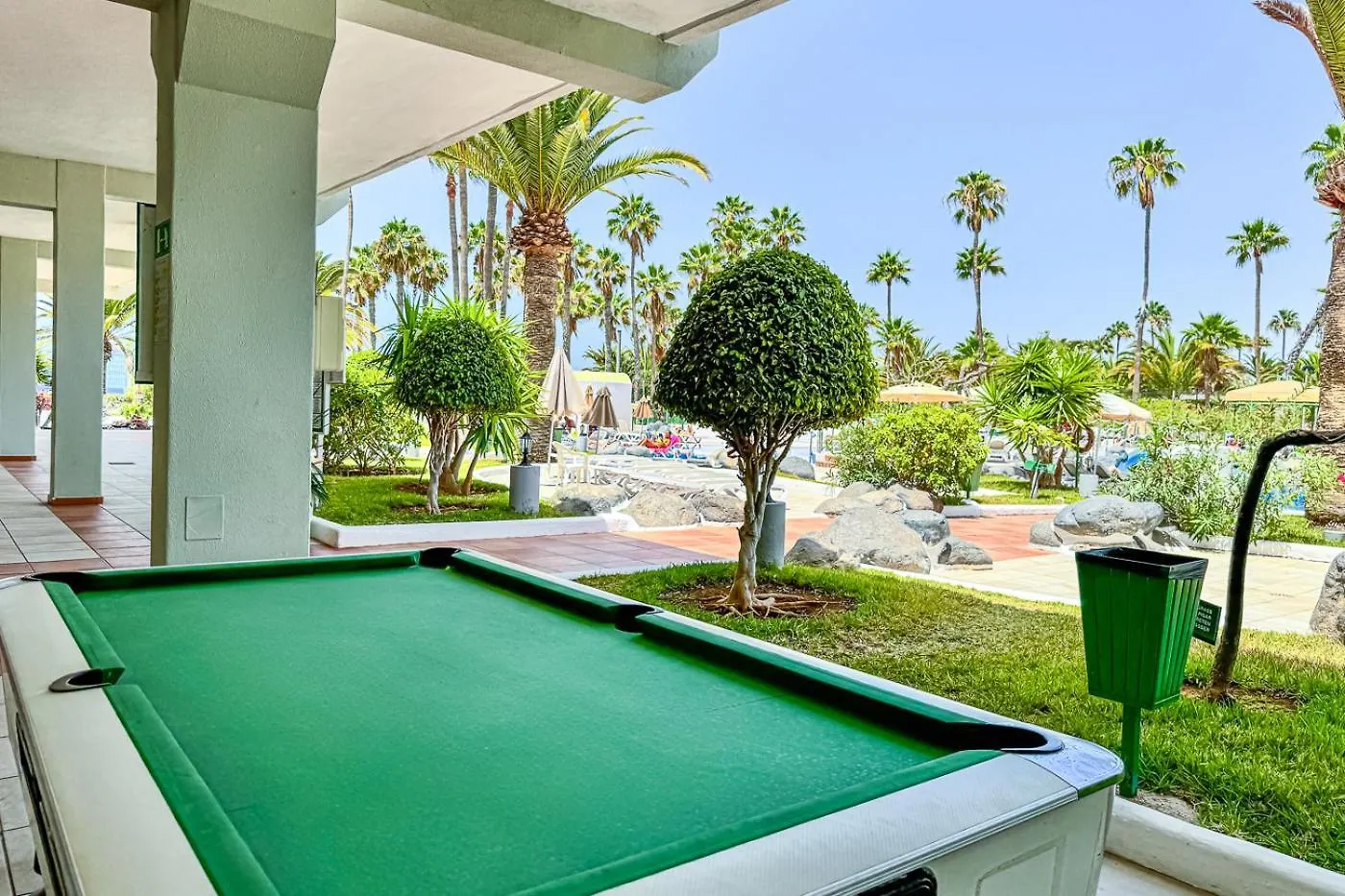 Apartment In Beachfront Complex In El Duque Area, Costa Adeje