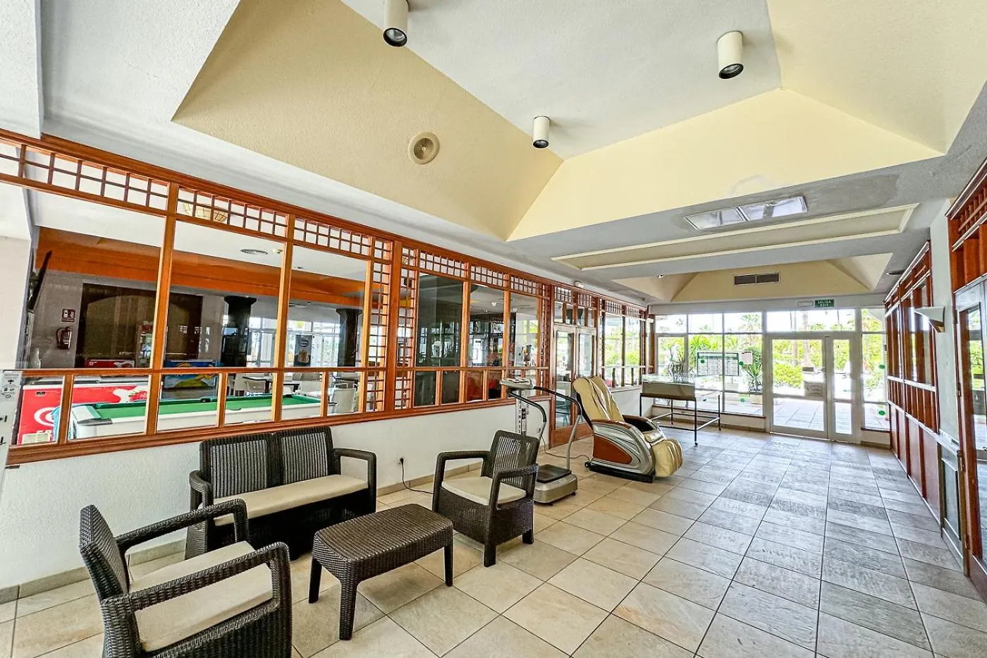 Apartment In Beachfront Complex In El Duque Area, Costa Adeje Spain